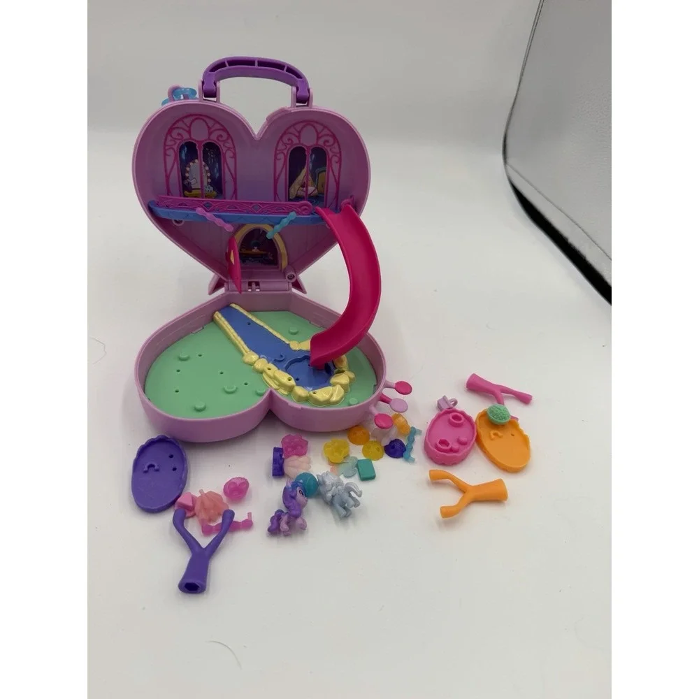 My Little Pony Mini World Magic Heart Carry Case Playset w/ 2 Pony‎ Figures &